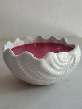 Elegant Shell shaped Stoneware filled with Baked Apple Pie scent candle, 3 wicks